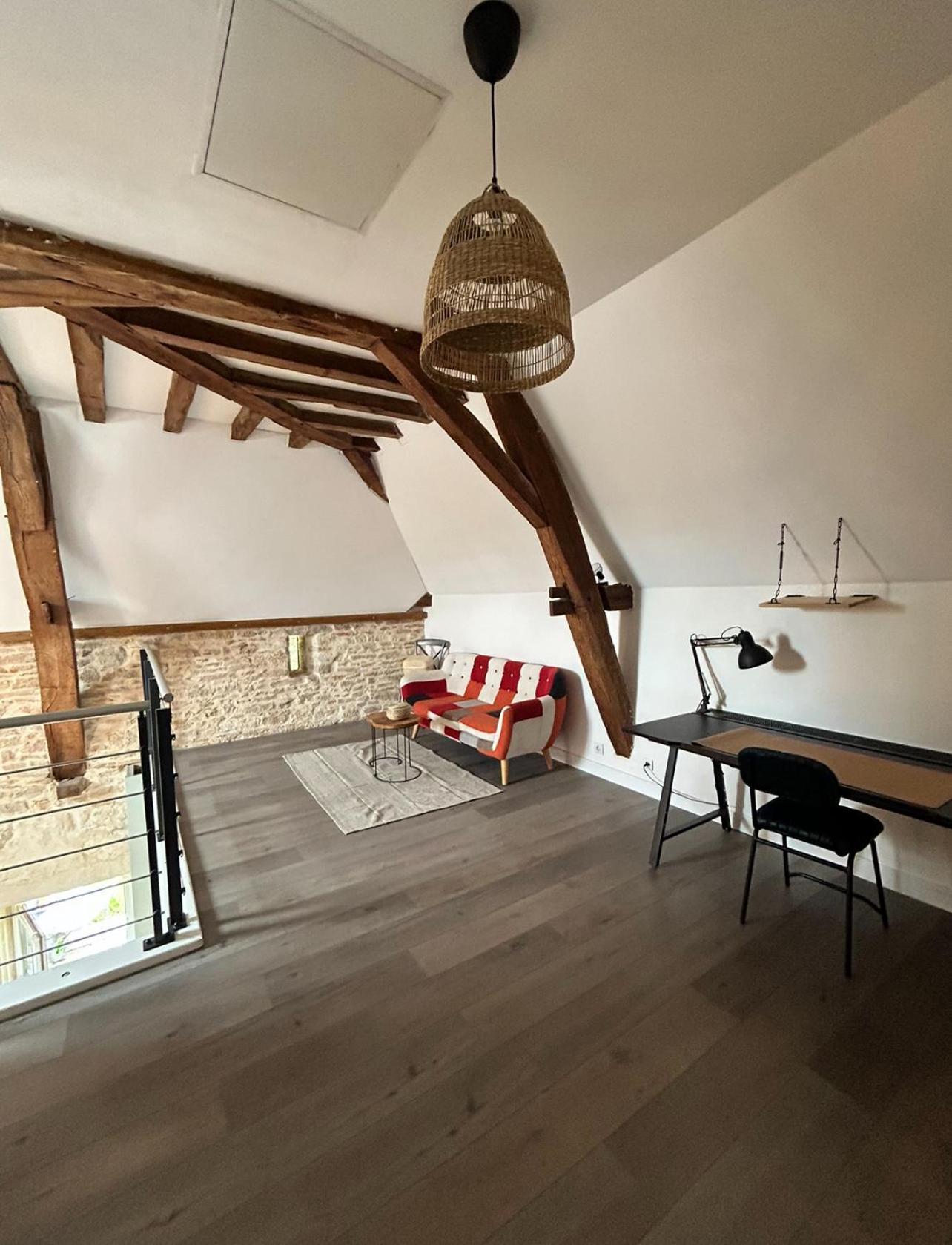 Le Gite Du Chateau Mouton Chatenoy-le-Royal 外观 照片